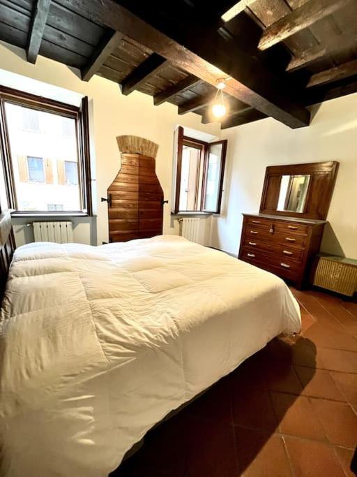 Wonderful Central Apartment! Mântua Exterior foto